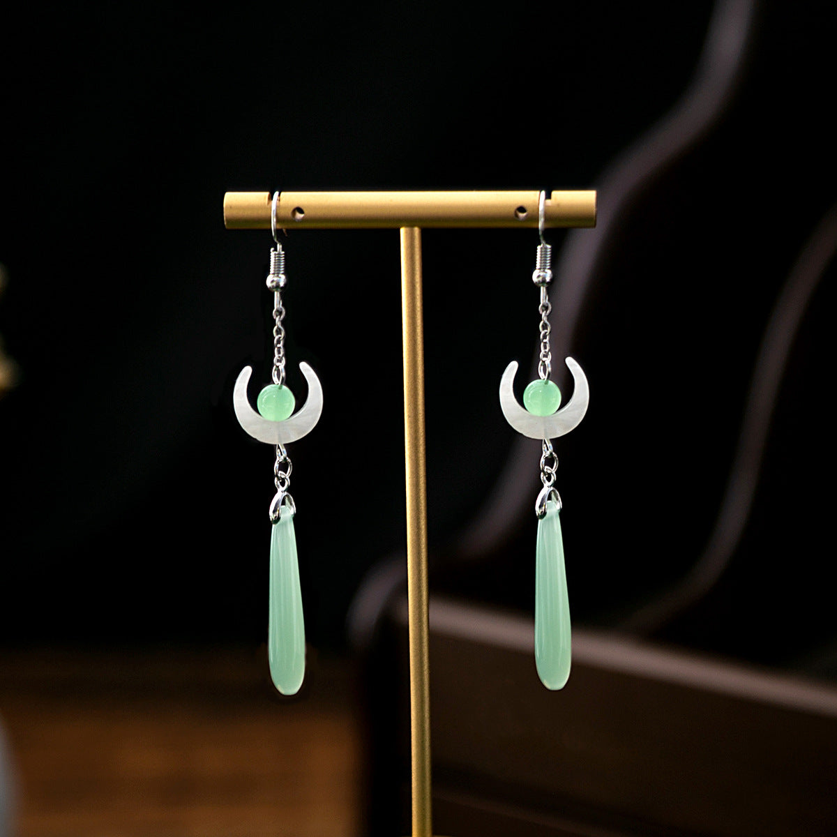Imitation jade oil beads new Chinese style earrings retro water drop tassel earrings